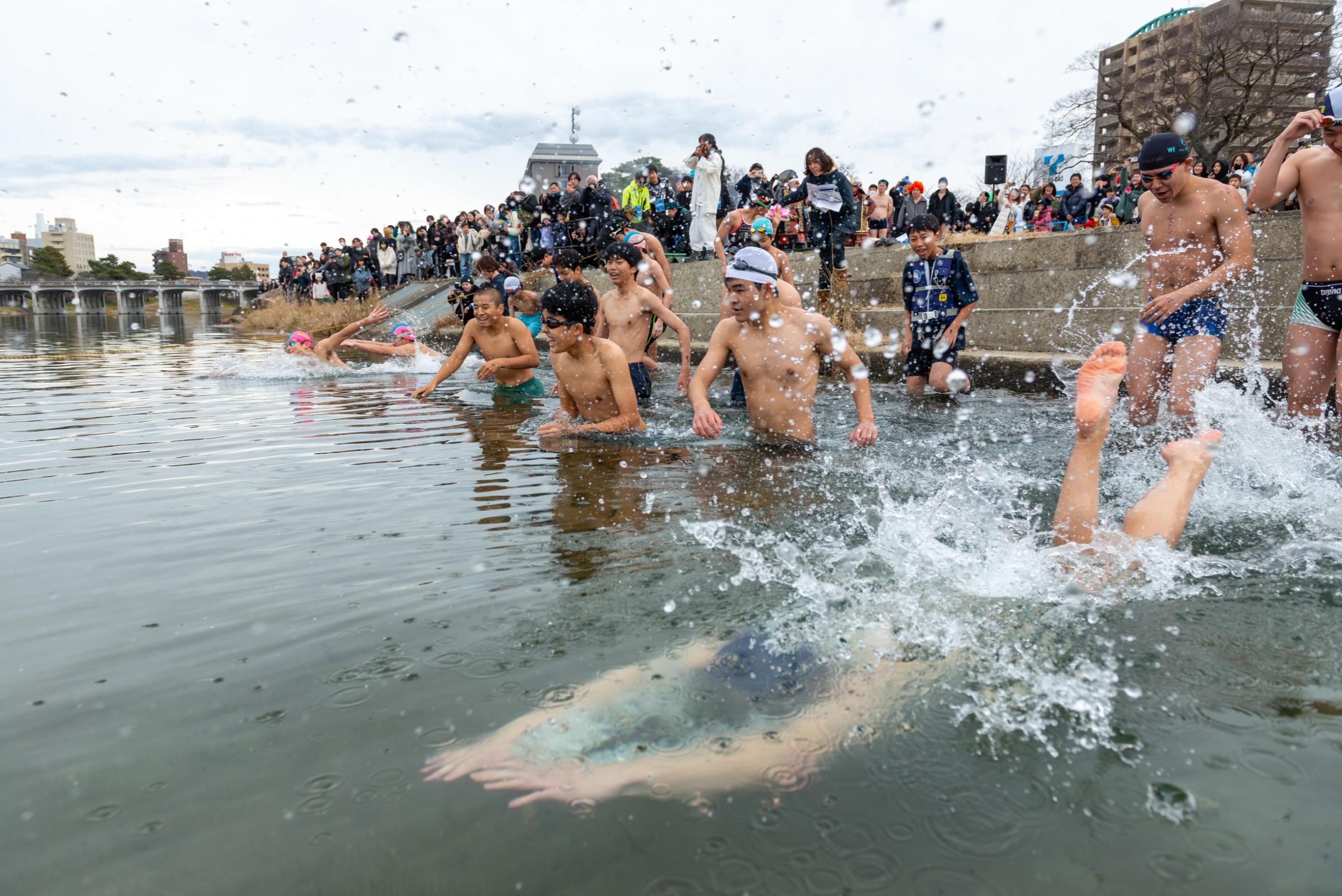 関中水泳