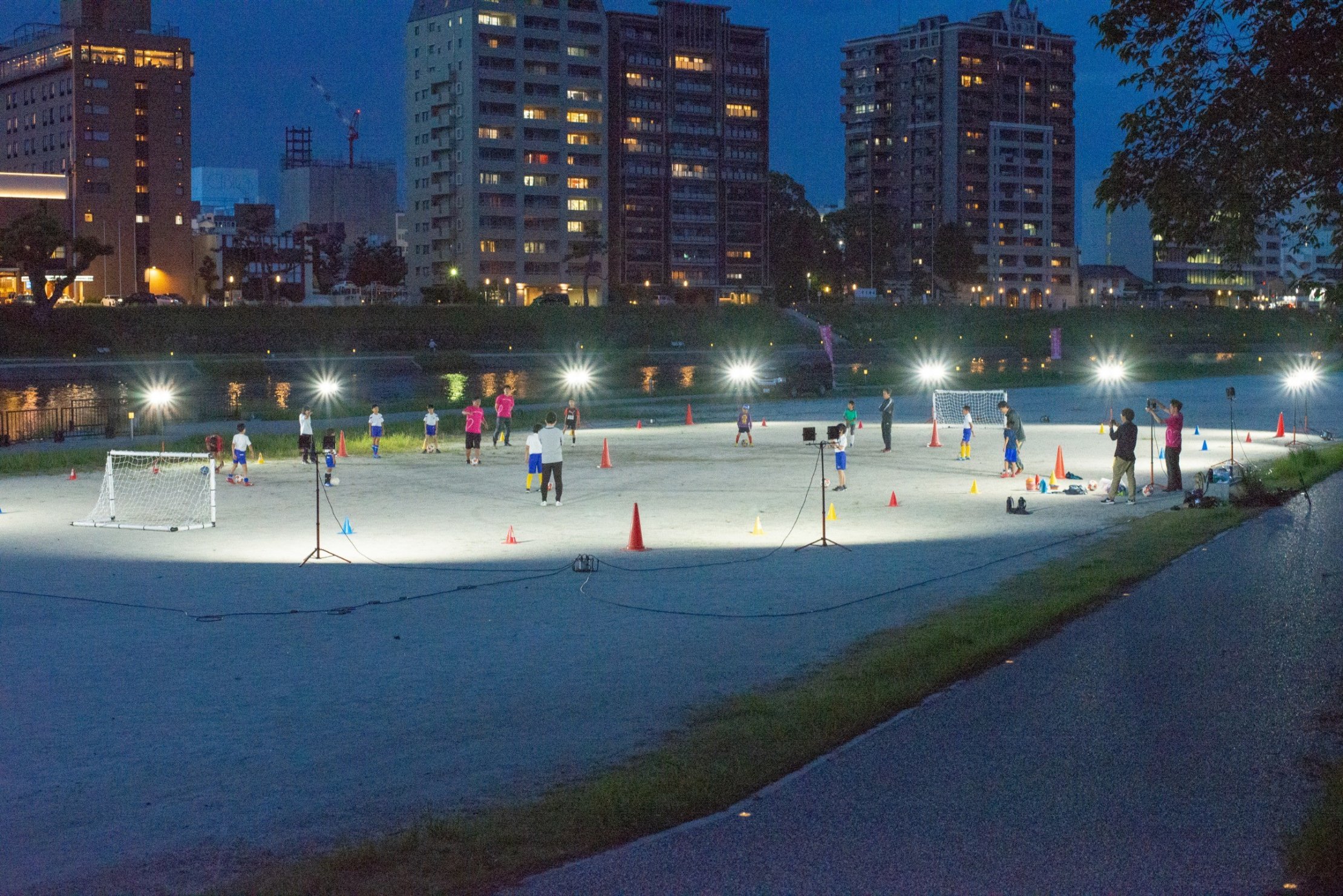 乙川でサッカー教室