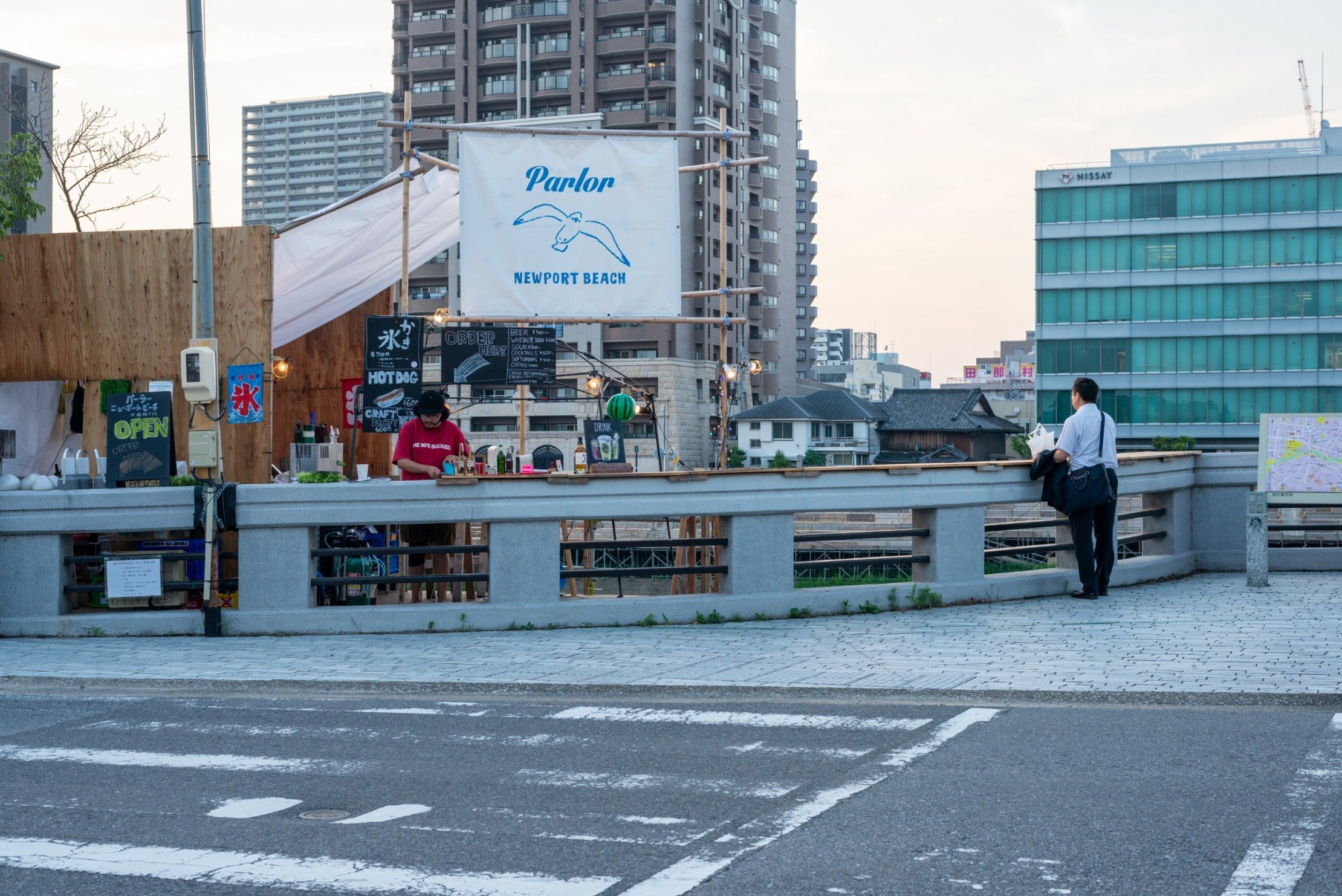 殿橋テラス パーラーニューポートビーチ