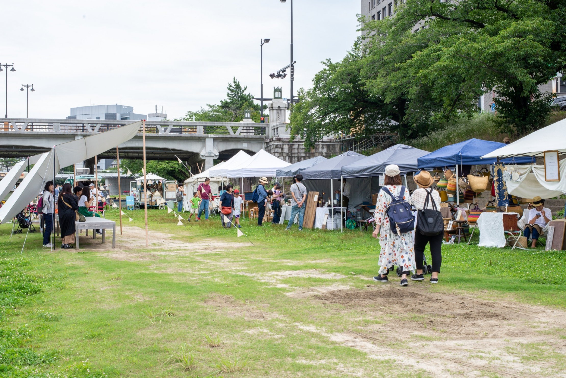 草の縁の会場風景