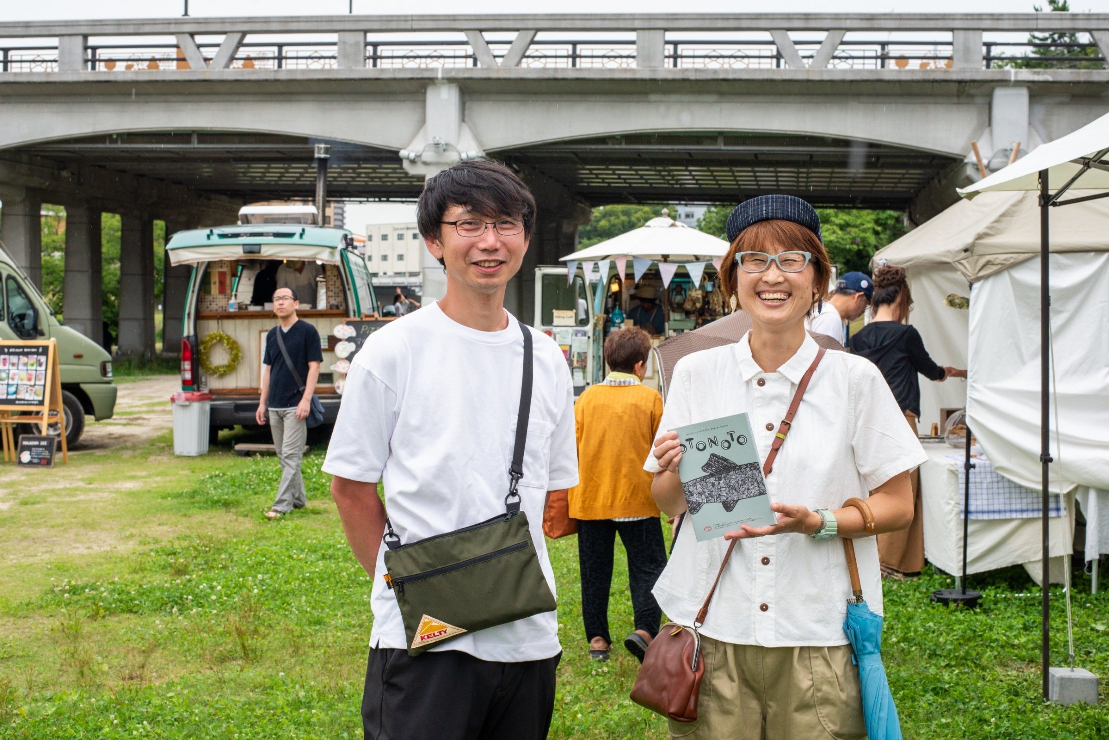 草の縁の主催者と来場者