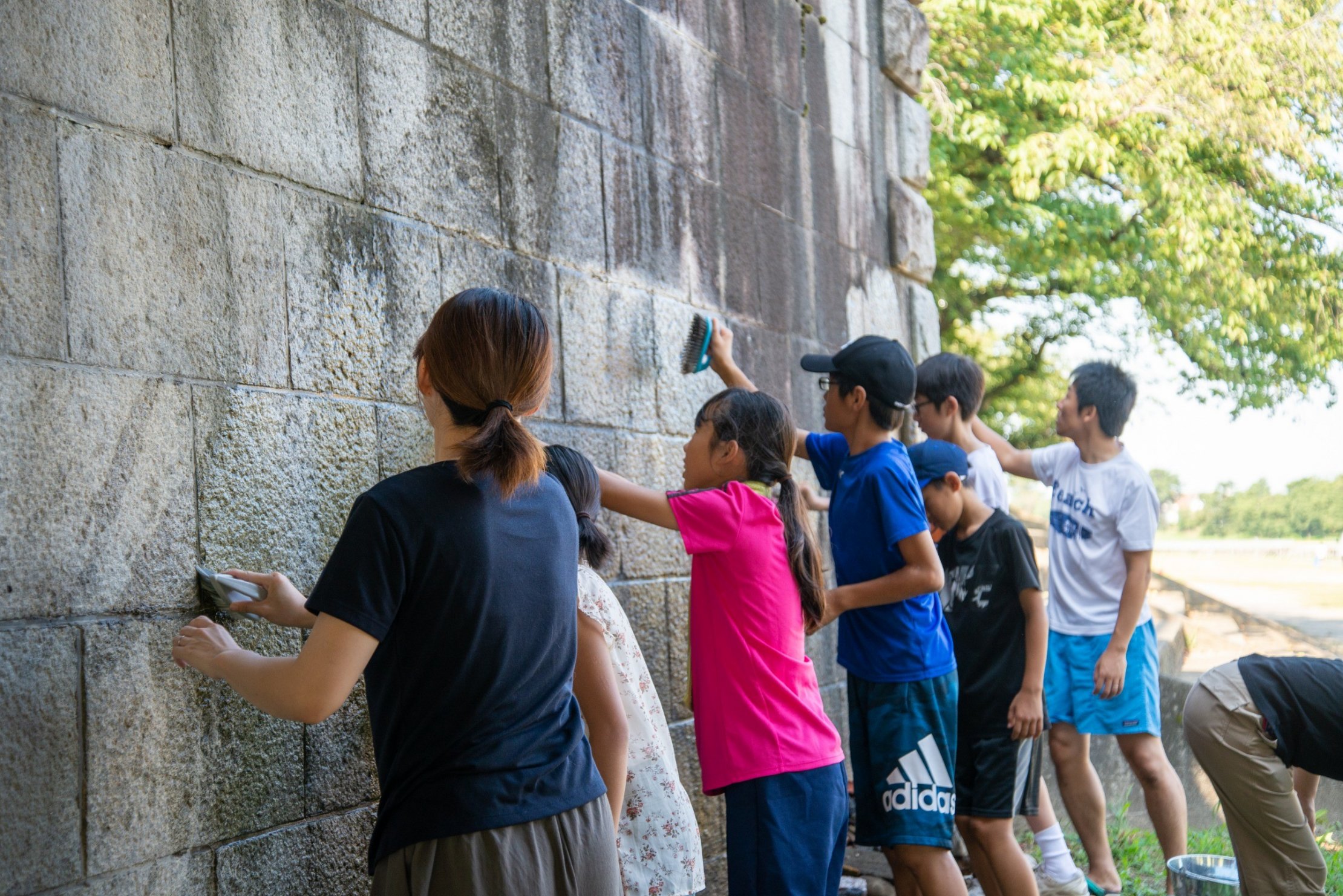 殿橋洗いの様子