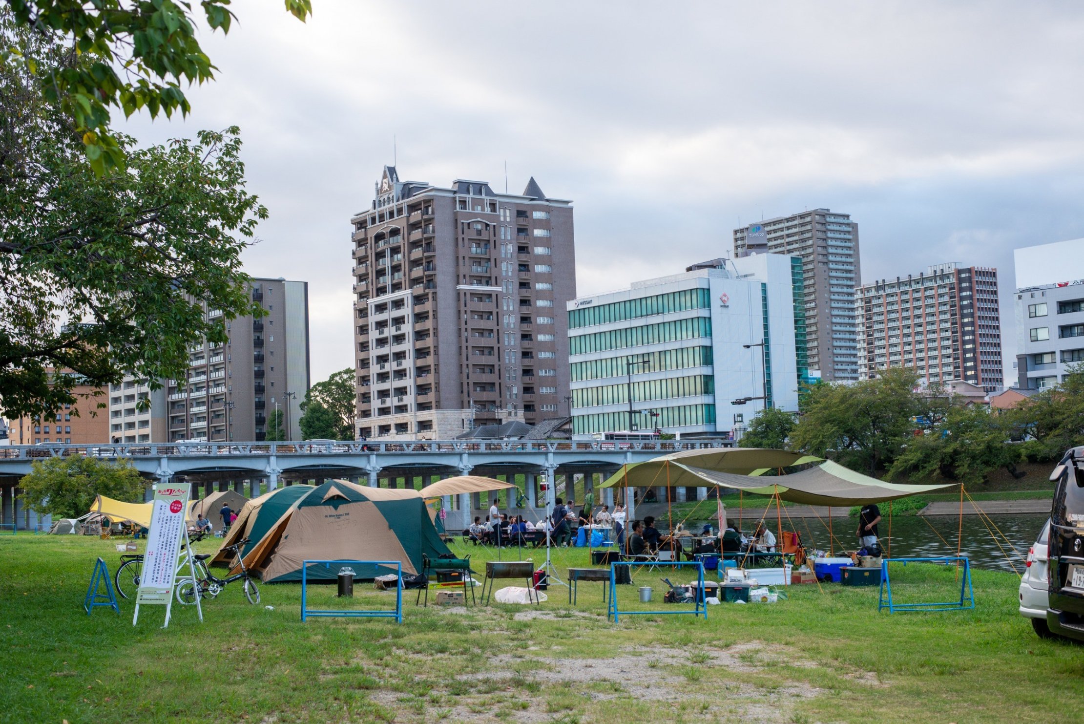 まちなかキャンプ