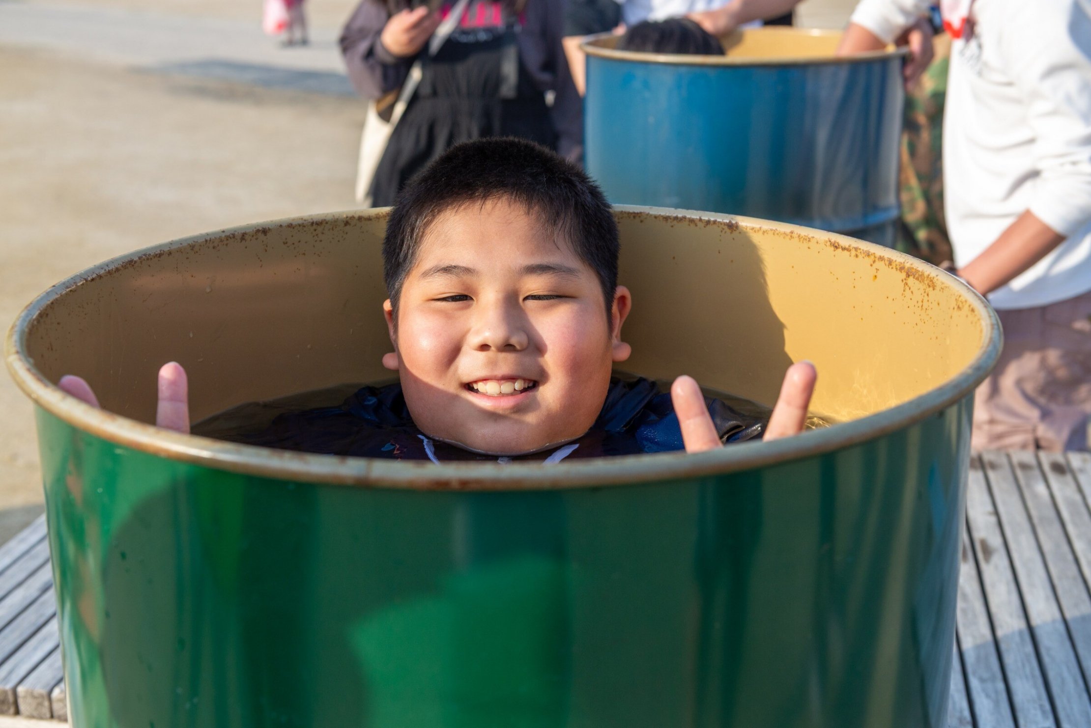 子ども達に大人気なドラム缶風呂体験